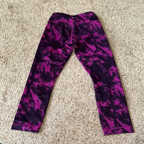 Lululemon Athletica Purple Leggings Dynamic Design - Picture 3 of 4